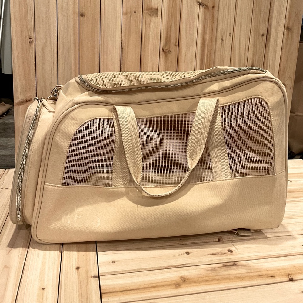 BEIS beige pet carrier